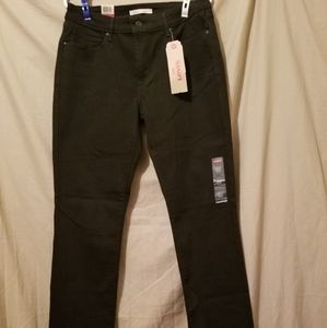Women's black Levi's